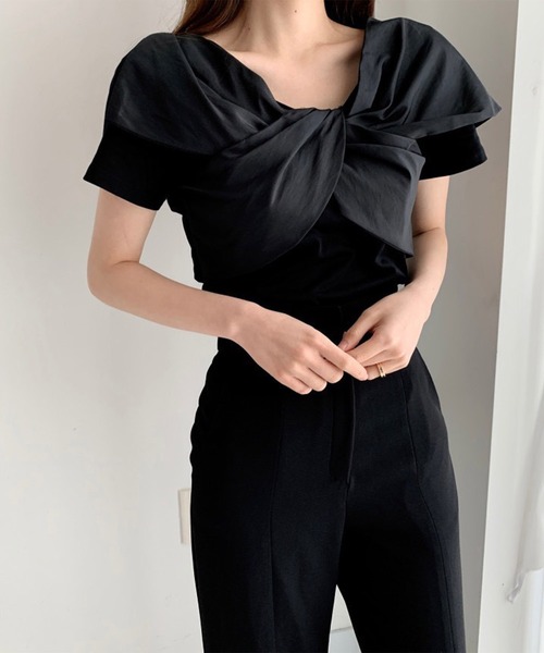 Jasmine Grandiflorum（ジャスミングランディフローラム）の「【Jasmine】2WAY肩見せクロスデザイン半袖Ｔシャツ (SS)（Tシャツ/カットソー・レディース・ホワイト/ブラック・FREE）」の5枚目の写真
