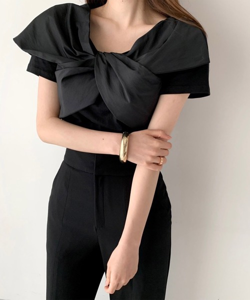 Jasmine Grandiflorum（ジャスミングランディフローラム）の「【Jasmine】2WAY肩見せクロスデザイン半袖Ｔシャツ (SS)（Tシャツ/カットソー・レディース・ホワイト/ブラック・FREE）」の7枚目の写真