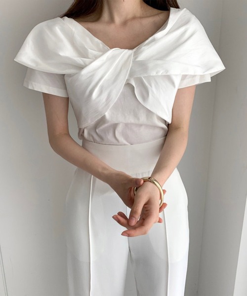Jasmine Grandiflorum（ジャスミングランディフローラム）の「【Jasmine】2WAY肩見せクロスデザイン半袖Ｔシャツ (SS)（Tシャツ/カットソー・レディース・ホワイト/ブラック・FREE）」の8枚目の写真