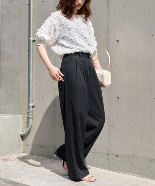 COLONY 2139(コロニートゥーワンスリーナイン)の「綿レーヨン2タックチノパンツ(チノパンツ・レディース・ブラック/ベージュ・LARGE/MEDIUM/SMALL)」の18枚目の写真