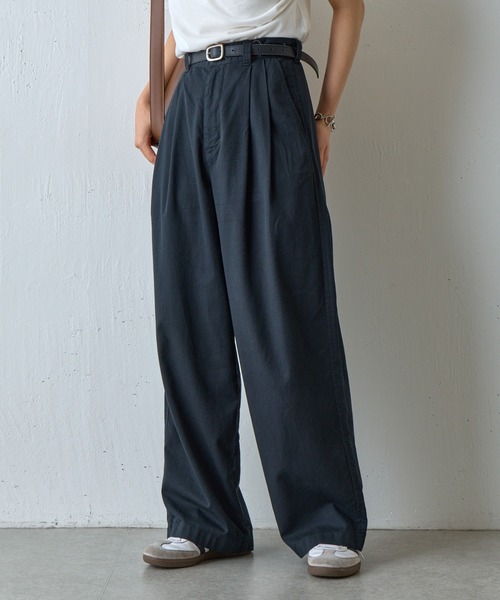 COLONY 2139(コロニートゥーワンスリーナイン)の「綿レーヨン2タックチノパンツ(チノパンツ・レディース・ブラック/ベージュ・LARGE/MEDIUM/SMALL)」の20枚目の写真