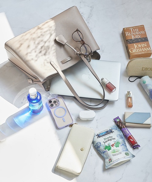 MERCURYDUO(マーキュリーデュオ)の「【MERCURYDUO/マーキュリーデュオ】通勤、通学、リクルート両アオリポケットA4トートバッグ キーチャーム付(トートバッグ・レディース・ブラック/グレイッシュベージュ/ブラウン系その他・FREE)」の19枚目の写真