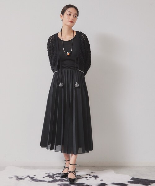Sunauna(スーナウーナ)の「【透かし編み/ラメ入り】ドルマンスリーブボレロ(カーディガン/ボレロ・レディース・ブラック/オフホワイト・40/38)」の11枚目の写真