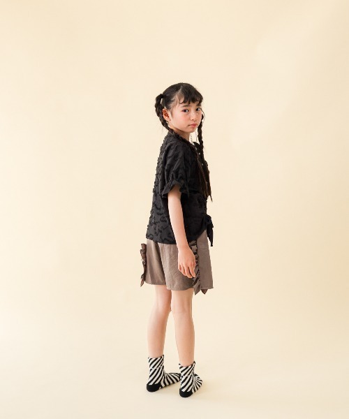 unica(ユニカ)の「ドロストフリルカーデブラウス(シャツ/ブラウス・キッズ・ブラック/オフホワイト/グリーン・M/L/XL/S)」の14枚目の写真