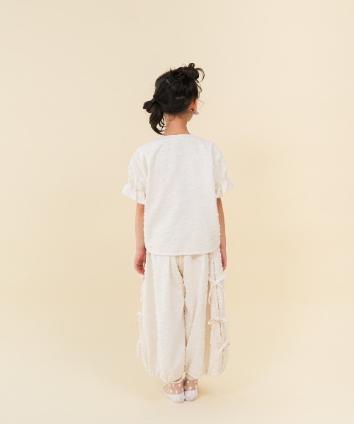 unica(ユニカ)の「ドロストフリルカーデブラウス(シャツ/ブラウス・キッズ・ブラック/オフホワイト/グリーン・M/L/XL/S)」の19枚目の写真
