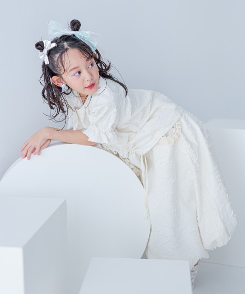 unica(ユニカ)の「ドロストフリルカーデブラウス(シャツ/ブラウス・キッズ・ブラック/オフホワイト/グリーン・M/L/XL/S)」の22枚目の写真
