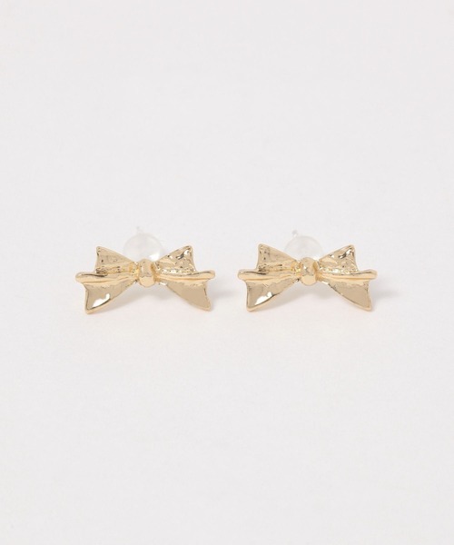 FOREVER 21(フォーエバー トゥエンティーワン)の「デザインリボンピアス(ピアス(両耳用)・レディース・ゴールド/シルバー・FREE)」の5枚目の写真