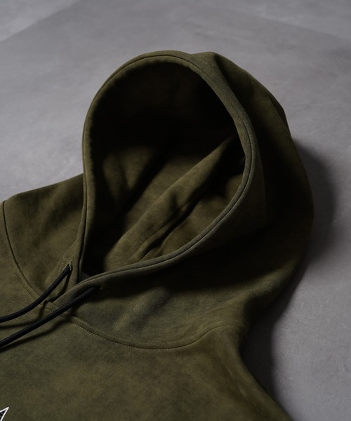 STAY GOLD(ステイゴールド)の「【STAYGOLD】ブラックストーン ボンディング フーディー 【セットアップ可能】/ Blackstone Bonding Hoodie(パーカー・メンズ・カーキ/ブラック・M/L)」の4枚目の写真