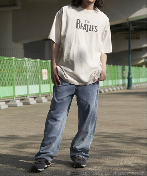 The Beatles(ザビートルズ)の「THE BEATLES ザ ビートルズ ロゴピグメントTシャツ(Tシャツ/カットソー・メンズ・オフホワイト/ブラック・M/LL/L)」の5枚目の写真