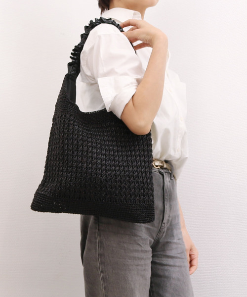 cache cache(カシュ カシュ)の「カシュカシュ cachecache / メタリックコードフリルハンドルトート(かごバッグ・レディース・ゴールド/シルバー/ブラック・FREE)」の19枚目の写真