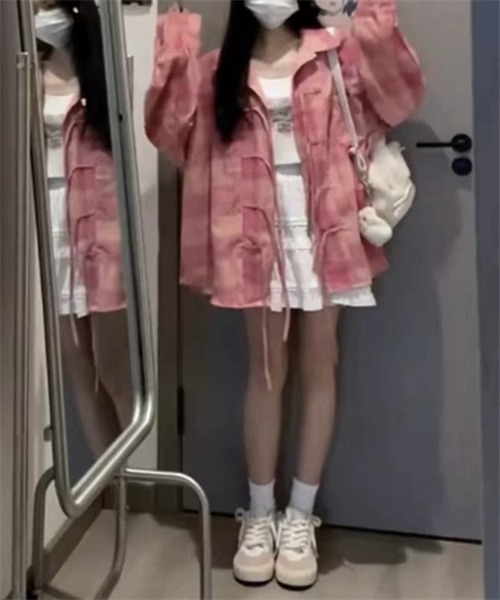 Dream garden(ドリームガーデン)の「リボンデザインチェック柄シャツ(シャツ/ブラウス・レディース・ピンク系・S/M/L/XL)」の5枚目の写真