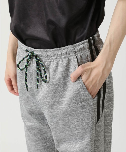 ARCADE（アーケード）の「接触冷感 ドライストレッチカチオン ライン入りクロップドジョガーパンツ 七分丈（スウェットパンツ・メンズ・チャコールグレー/ブラック×グレー/杢グレー・LL/L/M）」の9枚目の写真