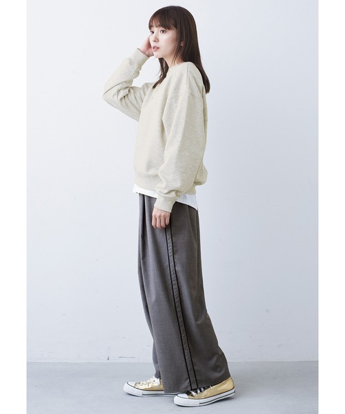 MEDE19F(メデジュウキュウ)の「BRAND NEW MIX STYLE ヘンリーネックスウェット(スウェット・レディース・グレイッシュベージュ・3L/LL/L/M/S)」の8枚目の写真