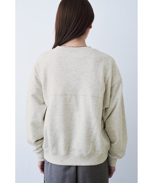 MEDE19F(メデジュウキュウ)の「BRAND NEW MIX STYLE ヘンリーネックスウェット(スウェット・レディース・グレイッシュベージュ・3L/LL/L/M/S)」の11枚目の写真
