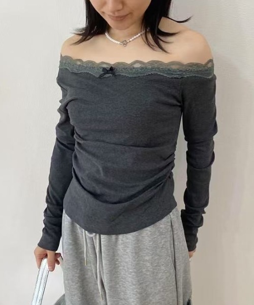 mebole（メボレ）の「レースステッチオフショルダートップス（Tシャツ/カットソー・レディース・ダークグレー/グレー/ブラック・FREE）」の6枚目の写真