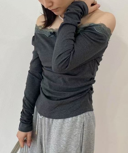 mebole（メボレ）の「レースステッチオフショルダートップス（Tシャツ/カットソー・レディース・ダークグレー/グレー/ブラック・FREE）」の9枚目の写真