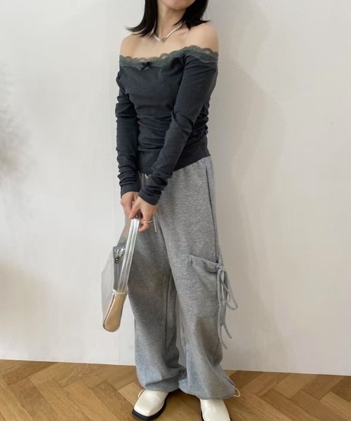 mebole（メボレ）の「レースステッチオフショルダートップス（Tシャツ/カットソー・レディース・ダークグレー/グレー/ブラック・FREE）」の16枚目の写真