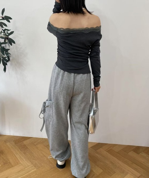 mebole（メボレ）の「レースステッチオフショルダートップス（Tシャツ/カットソー・レディース・ダークグレー/グレー/ブラック・FREE）」の19枚目の写真