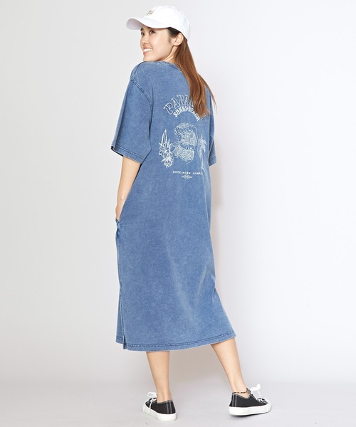 Kahiko(カヒコ)の「【Kahiko】SURF&Palms ユーイングTシャツワンピース(ワンピース・レディース・ライトブルー/グレー/ダークブルー・FREE)」の3枚目の写真