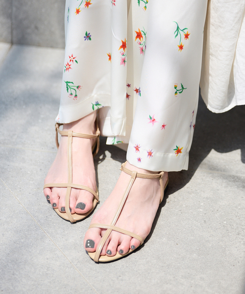 SLOBE IENA（スローブイエナ）の「SLOBE フラットサンダル（サンダル・レディース・オレンジ/ベージュ/ブラック・24cm/24.5cm/23.5cm/23cm）」の3枚目の写真