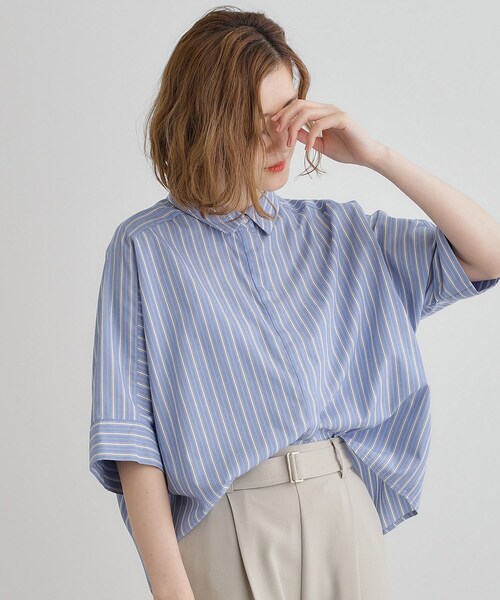 grove(グローブ)の「【夏に嬉しい機能付き】ドルマンクロップドシャツ(シャツ/ブラウス・レディース・オフホワイト/ネイビー/ブルー系2/ネイビー系2/ホワイト系5・03/02/01/04/05)」の21枚目の写真