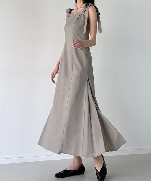 ■EMPORIO ARMANI■キュプラ混 プリーツ入り ミディワンピース プリーツ入りミディワンピース ZW COLLECTION - ブラック | ZARA
