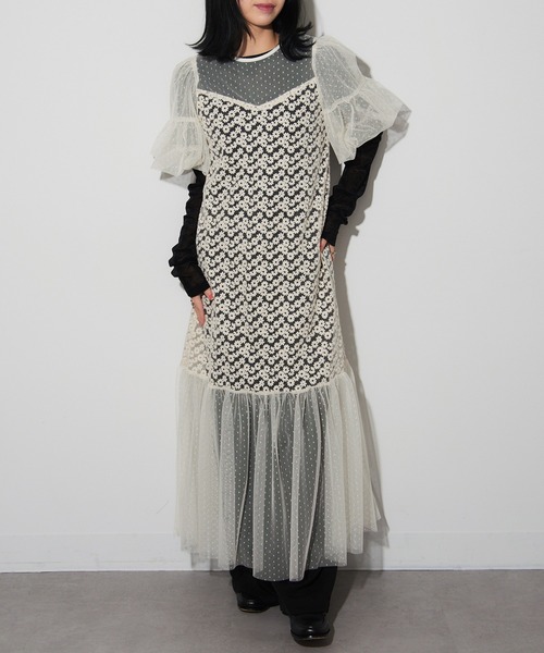 MAISON BREEZE reveur(メゾンブリーズレヴール)の「【MAISON BREEZE reveur】Flower embroidery dot tulle switching dress one-piece(ワンピース・レディース・ブラック/アイボリー・FREE)」の4枚目の写真