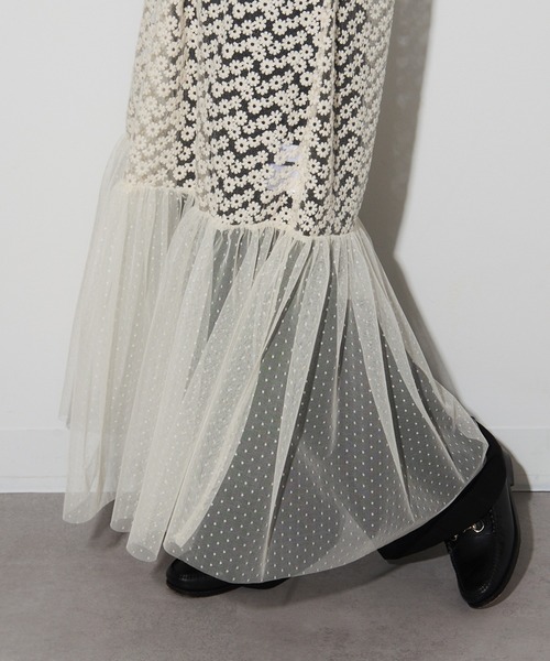 MAISON BREEZE reveur(メゾンブリーズレヴール)の「【MAISON BREEZE reveur】Flower embroidery dot tulle switching dress one-piece(ワンピース・レディース・ブラック/アイボリー・FREE)」の15枚目の写真