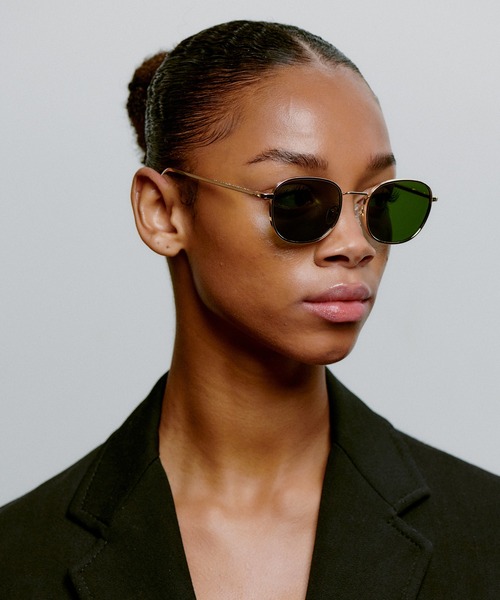 A.Kjaerbede（エキアビド）の「HELLO（サングラス・レディース・ブラック/ゴールド/ローズ系/ブラック系・ONE SIZE）」の4枚目の写真