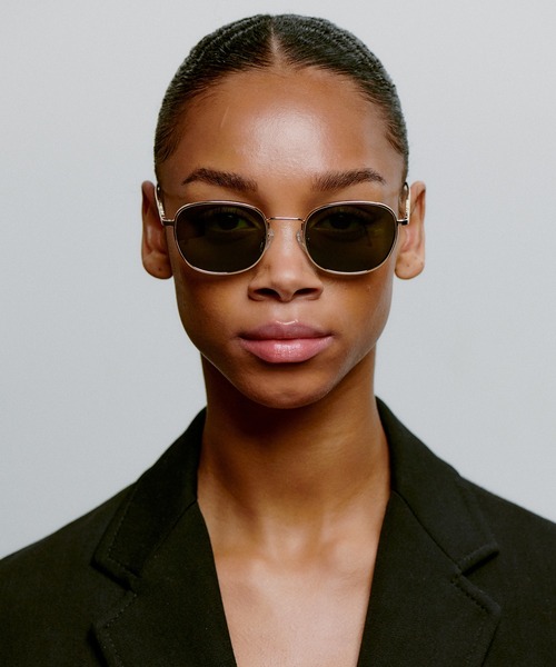 A.Kjaerbede（エキアビド）の「HELLO（サングラス・レディース・ブラック/ゴールド/ローズ系/ブラック系・ONE SIZE）」の16枚目の写真