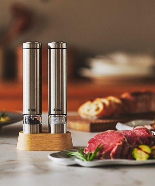 GEORGE'S（ジョージズ）の「Russel Hobbs 電動ミル ソルト＆ペッパー ミニセット シルバー NEWモデル（キッチンツール・レディース・その他4・FREE）」の2枚目の写真