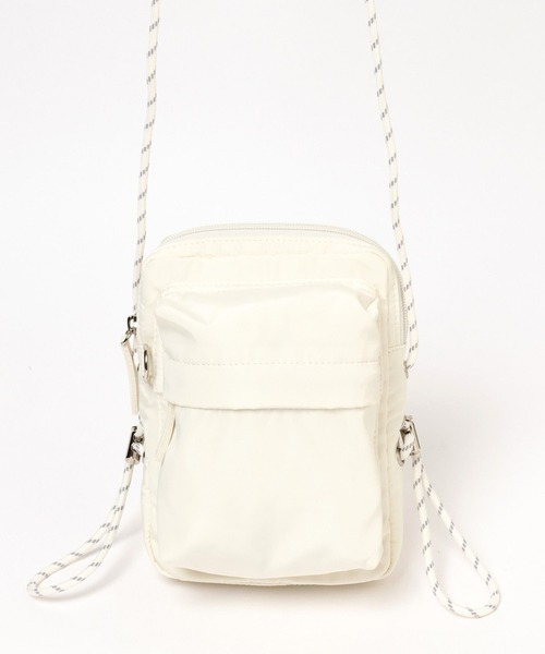 GLOBAL WORK（グローバルワーク）の「撥水軽量ポシェットショルダー/319595（ショルダーバッグ・レディース・ピンク/レオパード/シルバー/パープル/アイボリー/ブラック/ブラック系その他・ONE SIZE）」の20枚目の写真