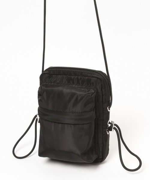 GLOBAL WORK（グローバルワーク）の「撥水軽量ポシェットショルダー/319595（ショルダーバッグ・レディース・ピンク/レオパード/シルバー/パープル/アイボリー/ブラック/ブラック系その他・ONE SIZE）」の21枚目の写真