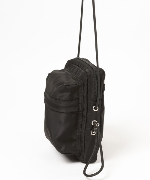 GLOBAL WORK（グローバルワーク）の「撥水軽量ポシェットショルダー/319595（ショルダーバッグ・レディース・ピンク/レオパード/シルバー/パープル/アイボリー/ブラック/ブラック系その他・ONE SIZE）」の22枚目の写真