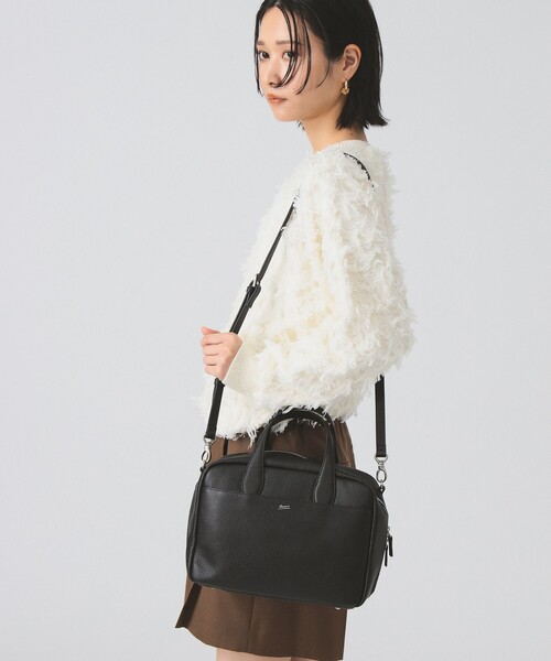 Ray BEAMS(レイビームス)の「【別注】BEAURE / ボストンバッグ M(トートバッグ・レディース・ブラック・ONE SIZE)」の5枚目の写真