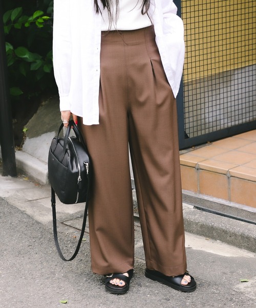 Ray BEAMS(レイビームス)の「【別注】BEAURE / ボストンバッグ M(トートバッグ・レディース・ブラック・ONE SIZE)」の3枚目の写真