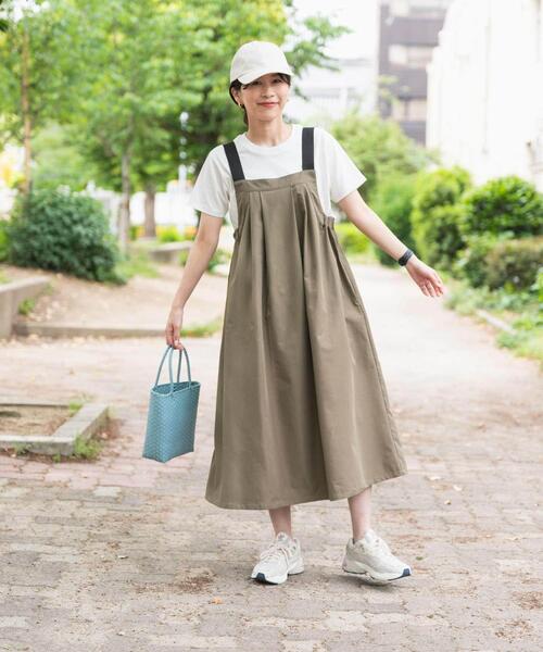 URBAN RESEARCH DOORS(アーバンリサーチドアーズ)の「『WEB/一部店舗限定カラー』『UR TECH POLIsh POLI』ワークジャンスカ(ワンピース・レディース・ライトグレー/カーキ/アイボリー/チャコールグレー・MEDIUM)」の22枚目の写真