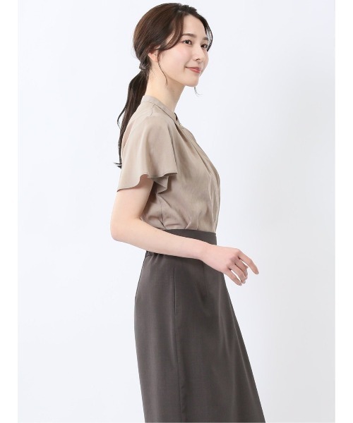 m.f.editorial（エムエフエディトリアル）の「【吸水速乾 抗菌防臭】m.f.エディトリアル レディース バンドカラー フレアスリー ブ 比翼 ブラウス（シャツ/ブラウス・レディース・ベージュ/ネイビー/レンガ・MEDIUM/LARGE）」の18枚目の写真