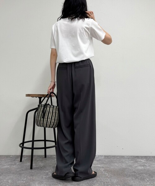 fredy emue（フレディエミュ）の「ハートFR刺繍ヘンリーTシャツ（Tシャツ/カットソー・レディース・オフホワイト/ホワイト系その他/ブルー系その他/ネイビー・38）」の11枚目の写真