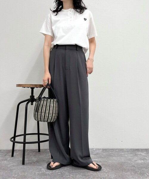 fredy emue（フレディエミュ）の「ハートFR刺繍ヘンリーTシャツ（Tシャツ/カットソー・レディース・オフホワイト/ホワイト系その他/ブルー系その他/ネイビー・38）」の10枚目の写真