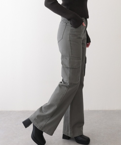 Lace Ladies(レースレディース)の「ハトメ ベルト付き ハイウエスト フレア カーゴパンツ(カーゴパンツ・レディース・アイボリー/グレー・XS/S/M/L/XL)」の12枚目の写真