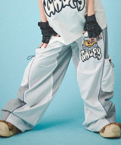 GALFY（ガルフィー）の「『GALFY/ガルフィー』病みに争いしサイバーパンツ【Z】【Z】（その他パンツ・レディース・オフホワイト/グレー/ブラック・XL/L）」の2枚目の写真