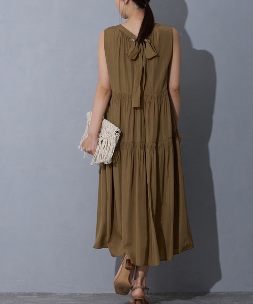 NICOLE white（ニコルホワイト）の「ティーアードワンピース（ワンピース・レディース・ブルー/ブラック/オリーブ・FREE）」の7枚目の写真