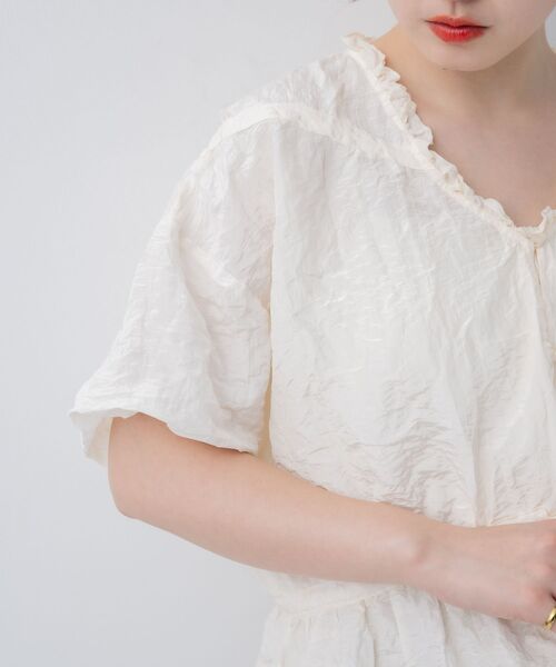 kivi（キヴィ）の「wrinkles blouse（シャツ/ブラウス・レディース・ブラック/ナチュラル/ピンク・FREE）」の11枚目の写真
