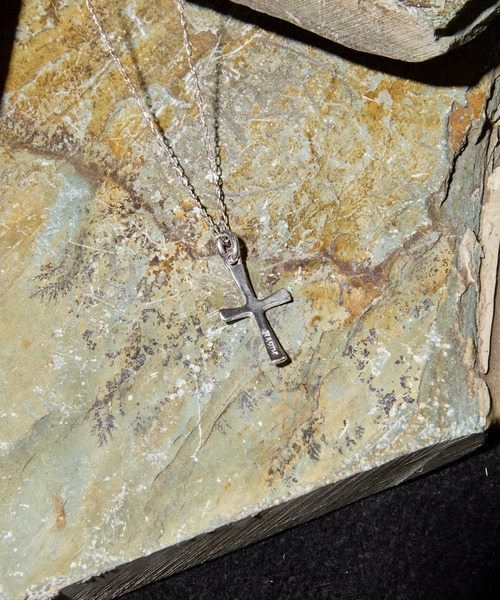 HARIM（ハリム）の「HARIM ハリム / CHARM CROSS PENDANT シルバー925クロスネックレス ロジウムコーティング / HRPM003 RP（ネックレス・メンズ・シルバー・FREE）」の6枚目の写真