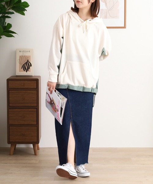 myke（ミーカ）の「myke TC裏毛×異素材　配色切替え裾ドロストパーカー（パーカー・レディース・ブルー/アイボリー/チャコール/オートミール・M）」の6枚目の写真