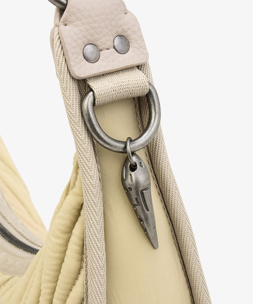 LeSportsac（レスポートサック）の「BOLOGNA MATELASSE MD ベージュマトラッセボローニャM（ショルダーバッグ・レディース・ベージュ・FREE）」の9枚目の写真