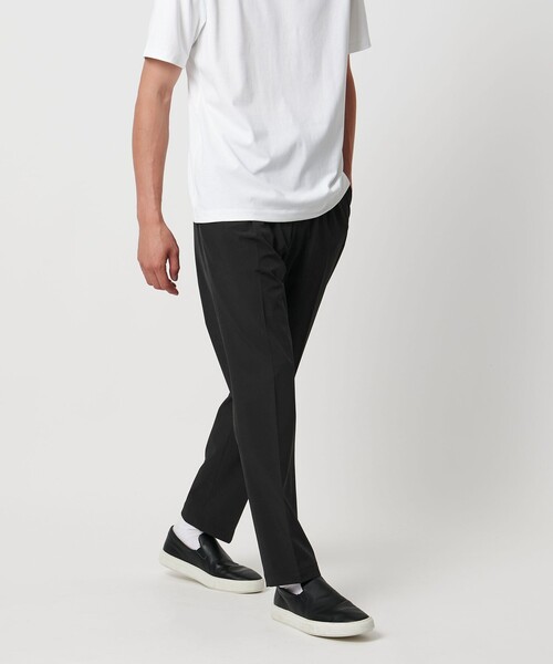 UNITED ARROWS（ユナイテッドアローズ）の「テック タフタ サイドシャーリング 1プリーツ スラックス UA COZY ‐ウォッシャブル ストレッチ(タテ) 接触冷感 防しわ‐（スラックス・メンズ・ブラック・S/L/XXL/M/XL）」の11枚目の写真