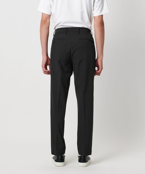 UNITED ARROWS（ユナイテッドアローズ）の「テック タフタ サイドシャーリング 1プリーツ スラックス UA COZY ‐ウォッシャブル ストレッチ(タテ) 接触冷感 防しわ‐（スラックス・メンズ・ブラック・S/L/XXL/M/XL）」の6枚目の写真