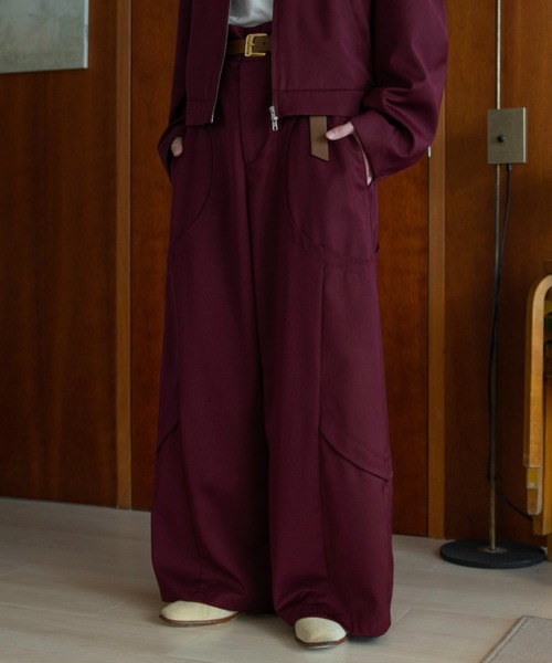 Wide straight curve tuck trousers /ワイドストレートカーブタック